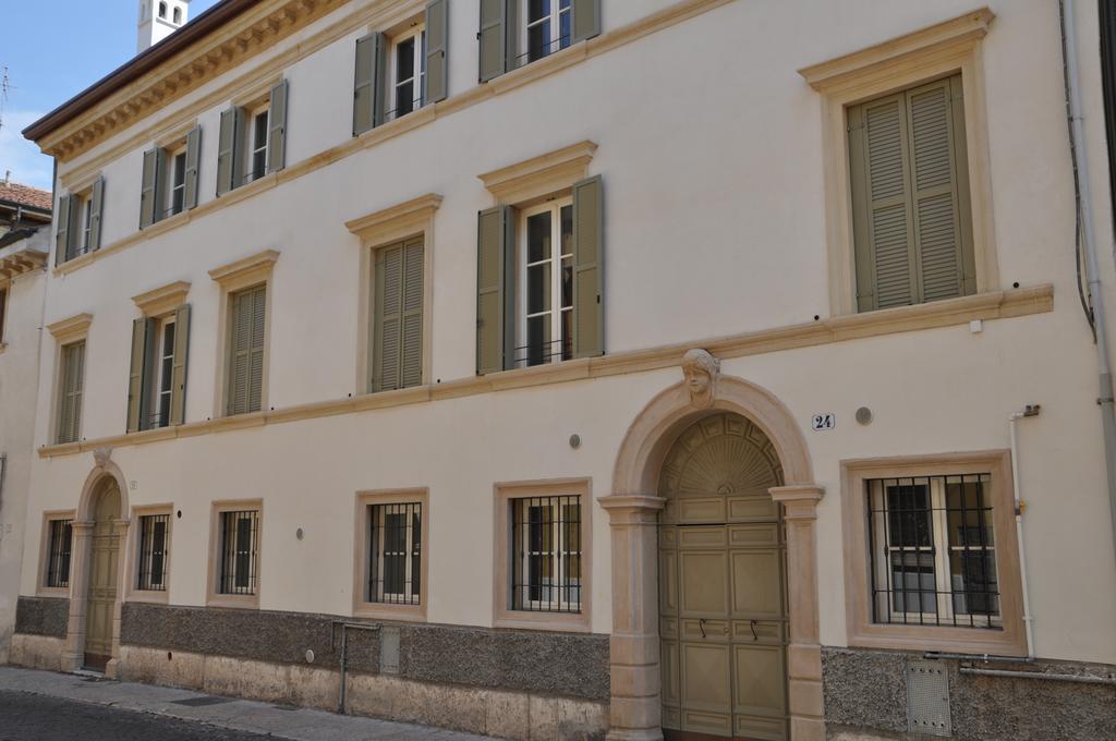 Verona White Lodge 外观 照片